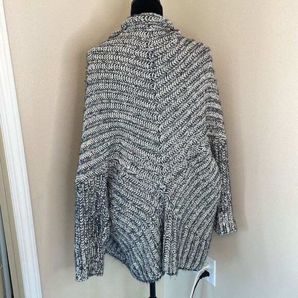 Tommy Bahama chunky open front indigo cardigan - Picture 5 of 9